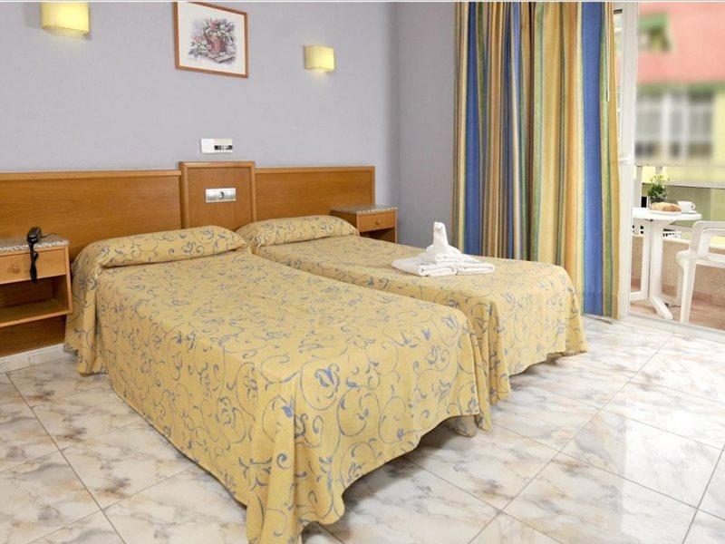Hostal Carel El Medano  Bagian luar foto