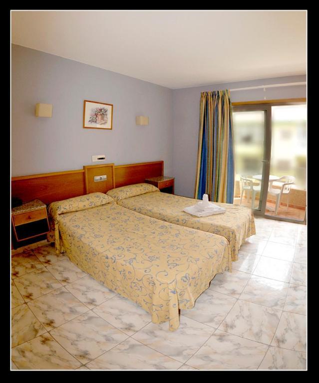 Hostal Carel El Medano  Ruang foto