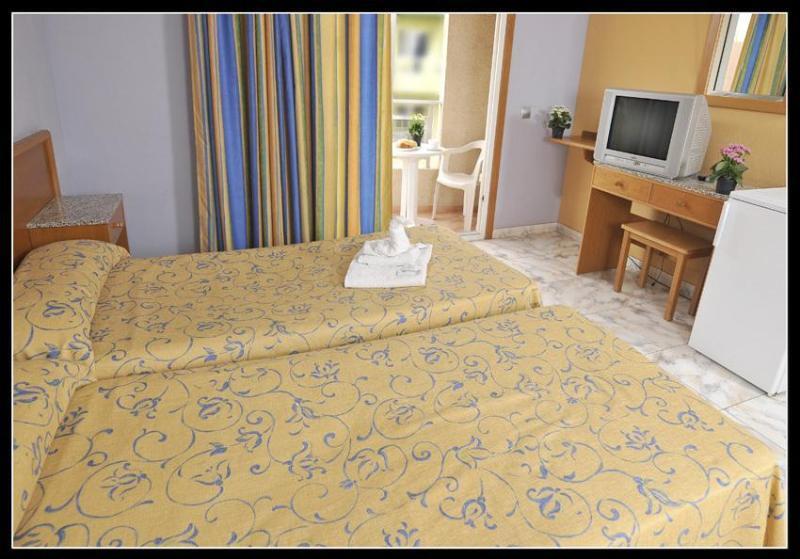 Hostal Carel El Medano  Bagian luar foto
